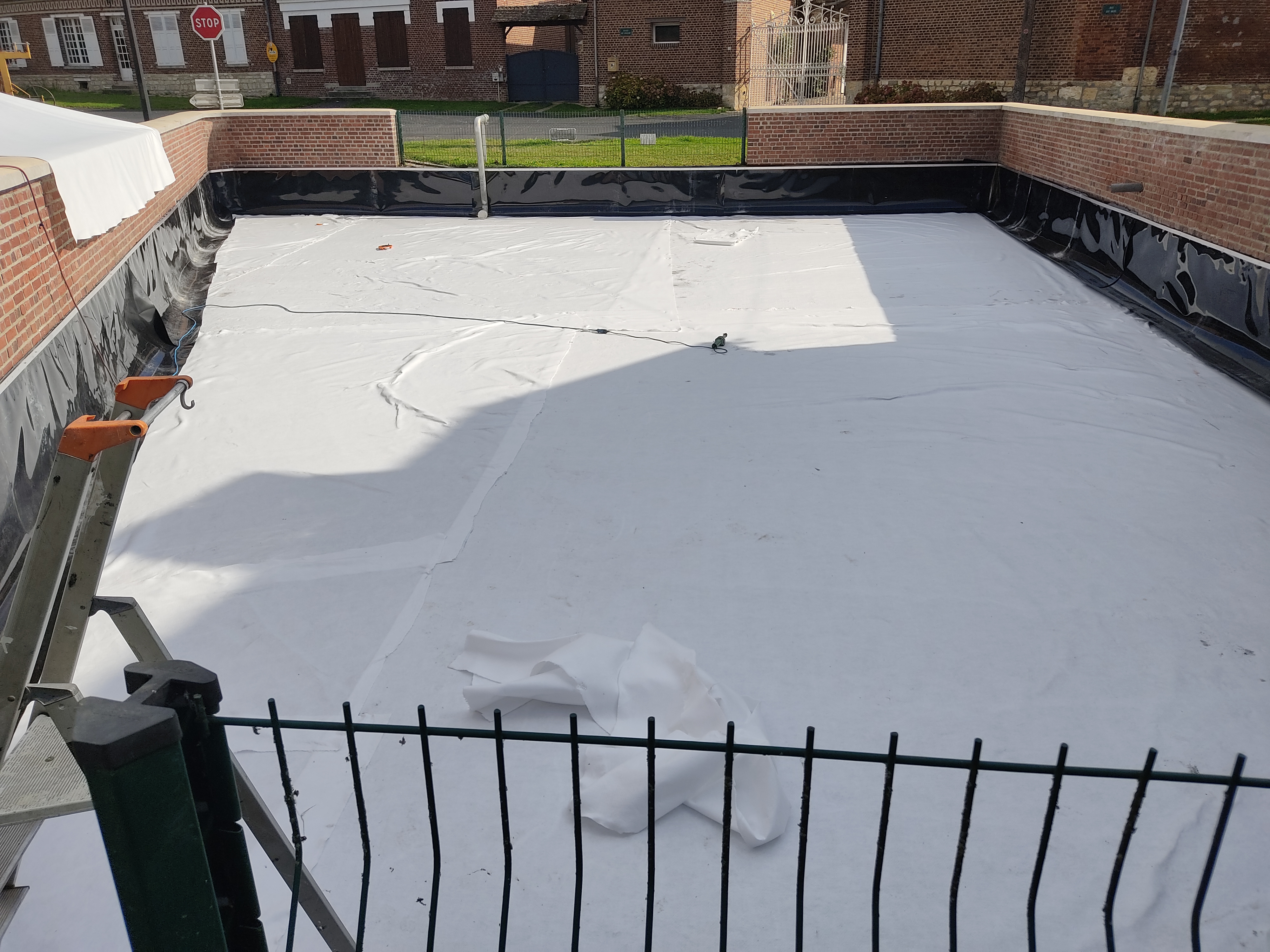 Nouvelle étanchéité sur mare béton fissurée dpt 60